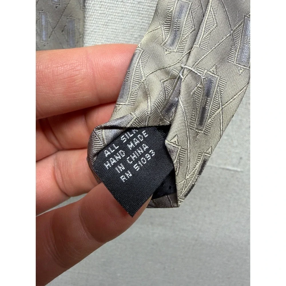 Croft & Barrow Mens Silk Necktie Grey Blue Geometric‎ Diamond Pattern Hand Made